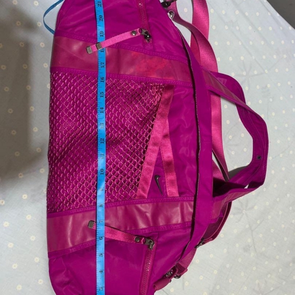 Nike Gym/ Duffel Bag - Picture 9 of 9
